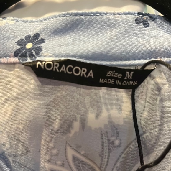 Noracora BoHo dress Blue floral print/ half button down.Size:M Loose fit. NWT - Picture 7 of 9